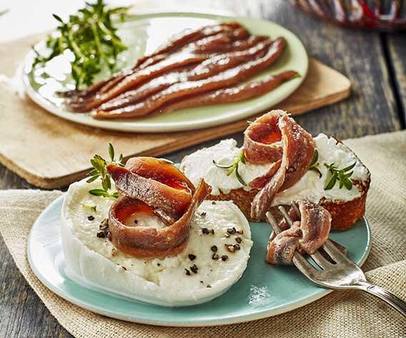 Riba/Specijaliteti  Inćuni iz Kantabrijskog mora u Ekstradjevičanskom maslinovom ulju L